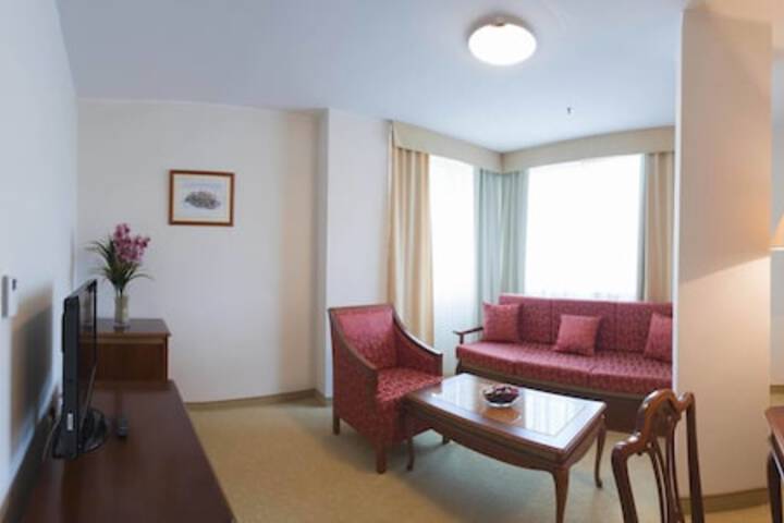 Room 21 of 86