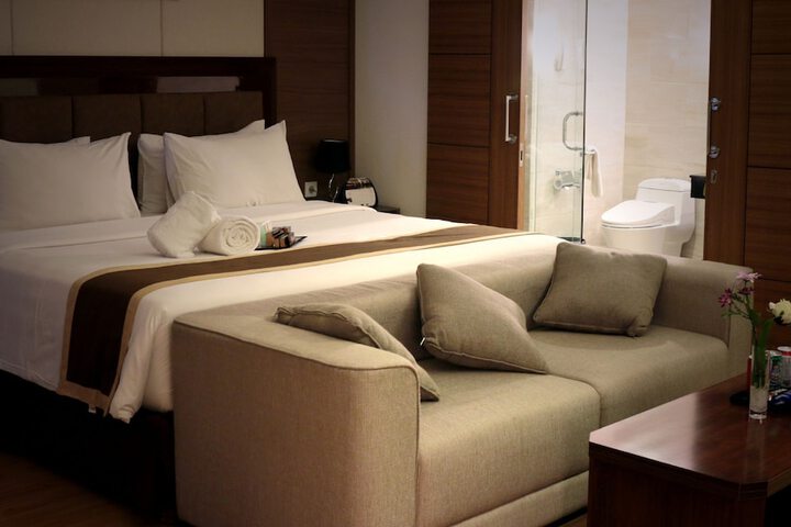Room 37 of 72