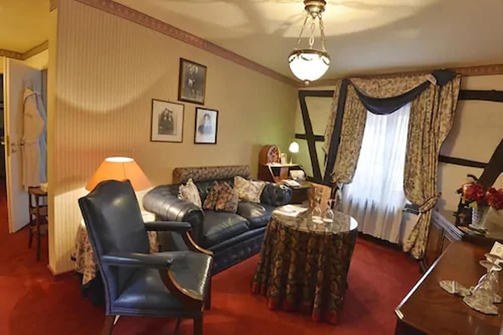 Room 26 of 52