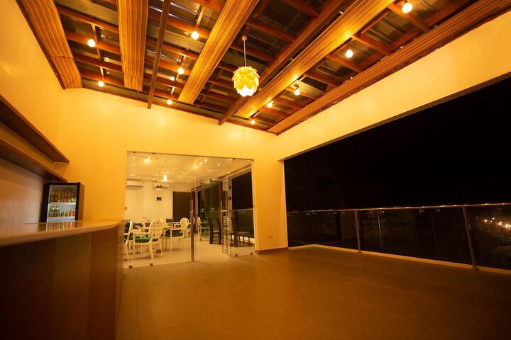Terrace/Patio 76 of 78