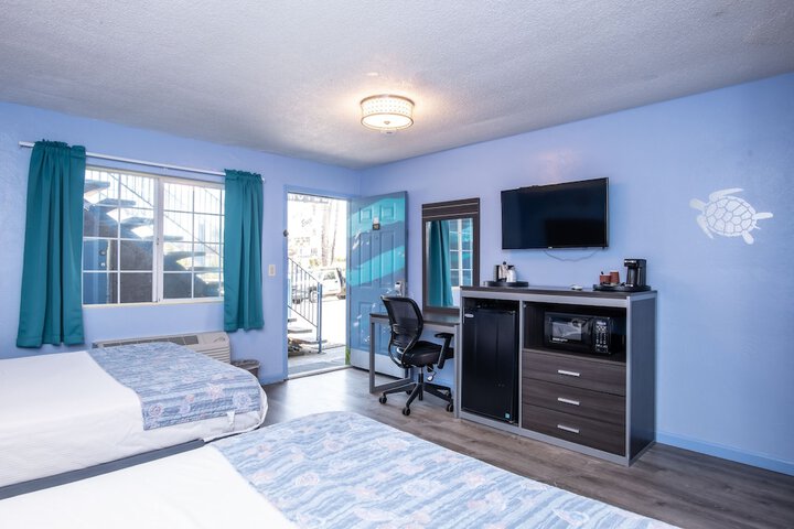 2 Double Beds (7 of 26)