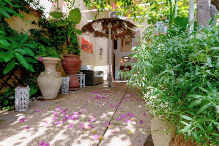 Hotel Entry
