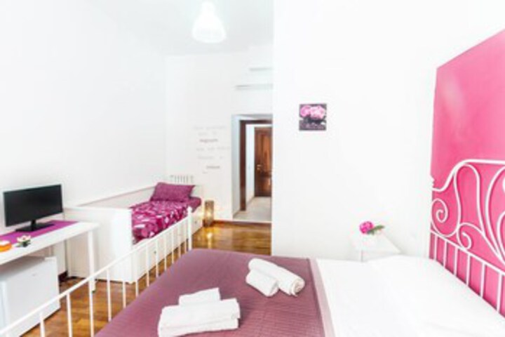 Room 13 of 17