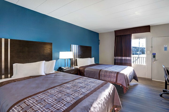 Room 21 of 43