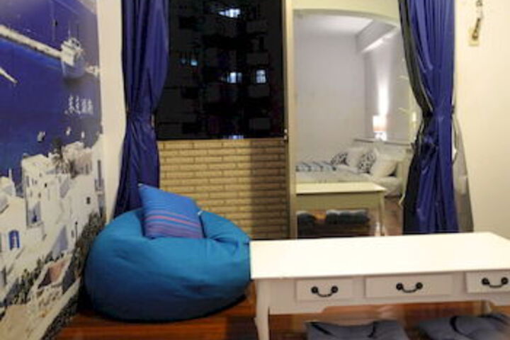 Room 27 of 43