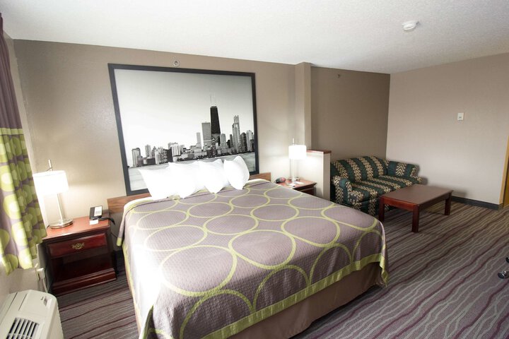 1 King Bed (8 of 28)