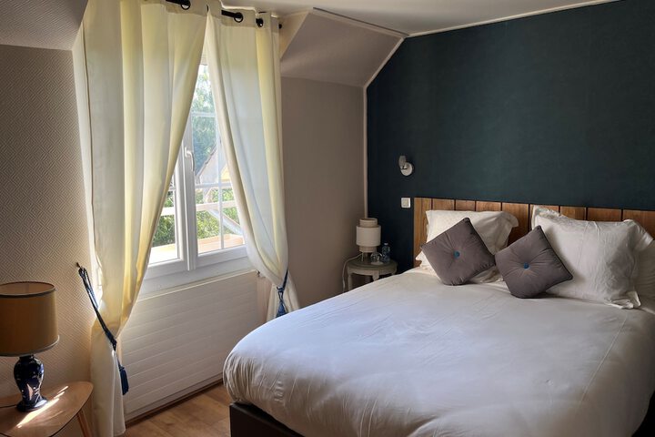 Room 9 of 24