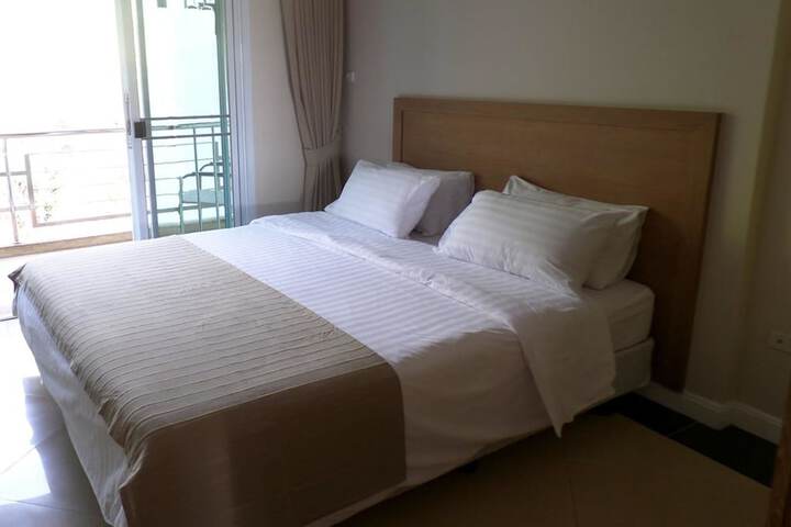 Room 6 of 47