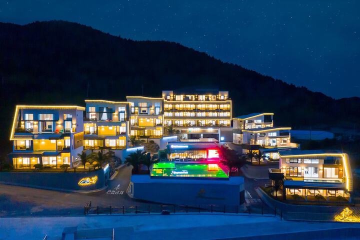 Hotel 60 of 60