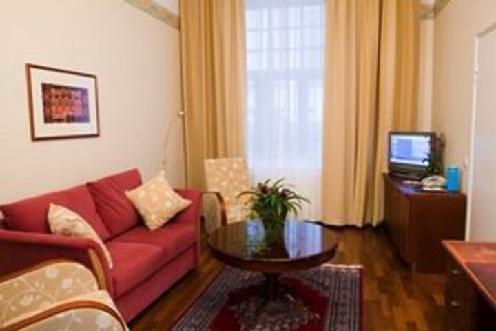 Room 14 of 23