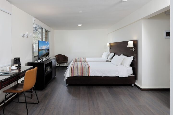 Room 16 of 28
