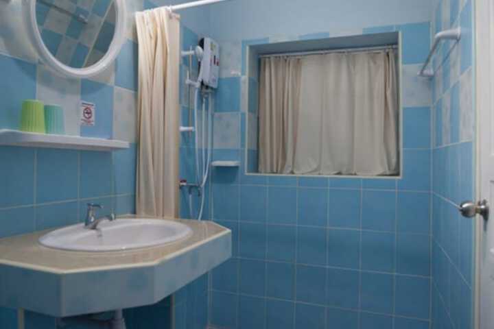 Room 14 of 26