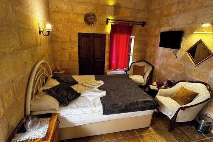 Room 15 of 67