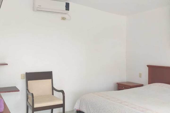 Room 13 of 44