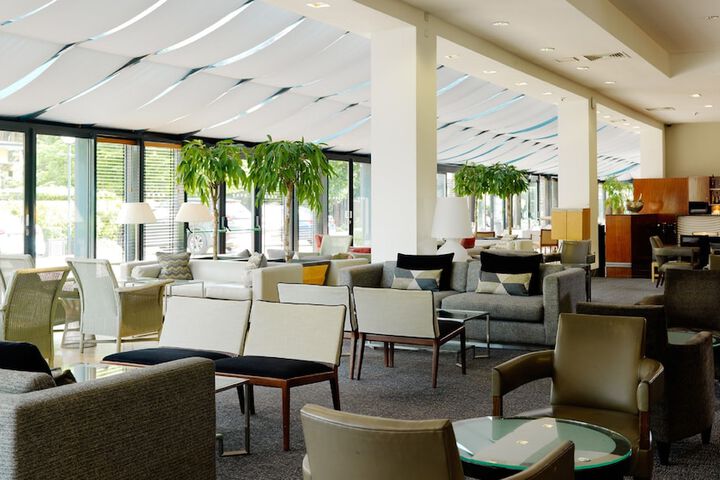 Guest Lobby