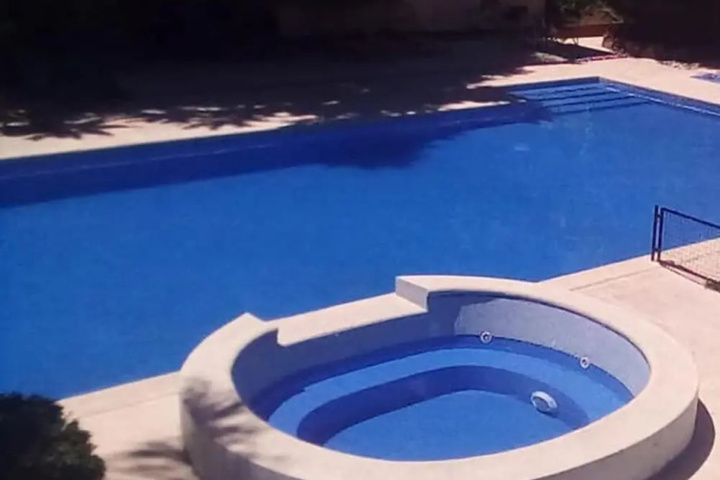 Pool 11 of 20