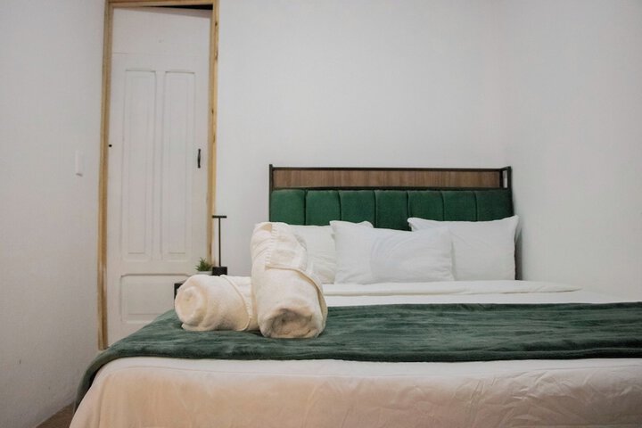 Room 10 of 101