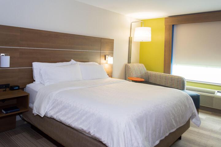 2 Double Beds Standard (3 of 6)
