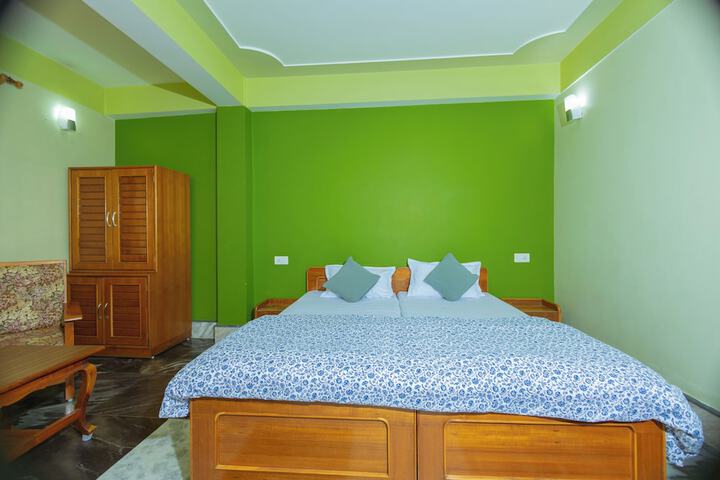 Room 9 of 60