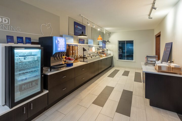 Breakfast/Coffee Service 38 of 46