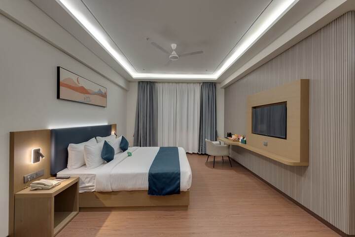 Room 16 of 40