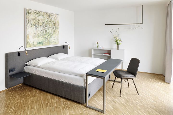 Room 2 of 31