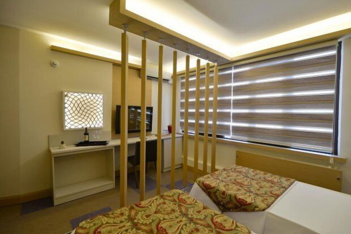 Room 5 of 21