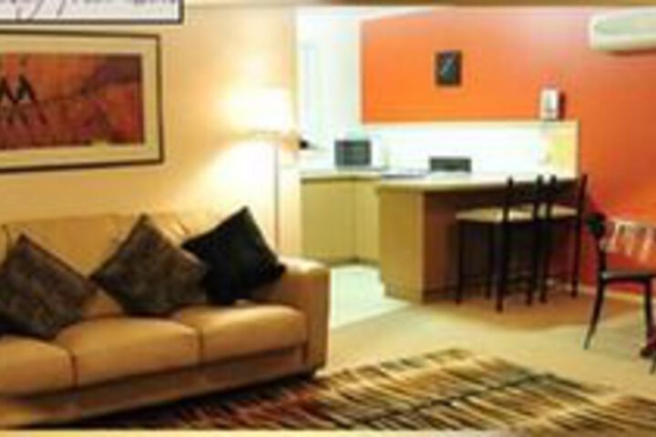 Room 5 of 8