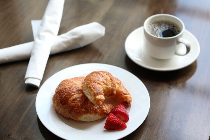 Breakfast/Coffee Service 53 of 80