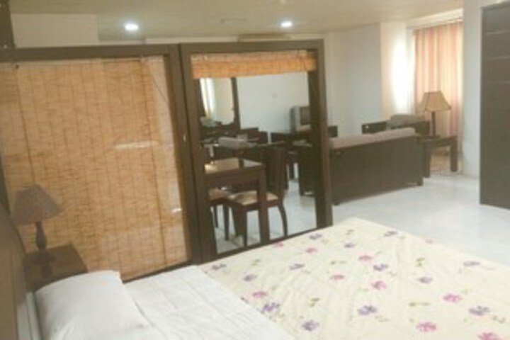 Room 11 of 15