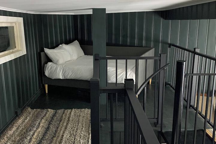 Room 13 of 29