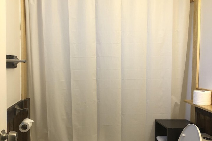 Room 68 of 73