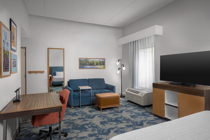 Room 17 of 37