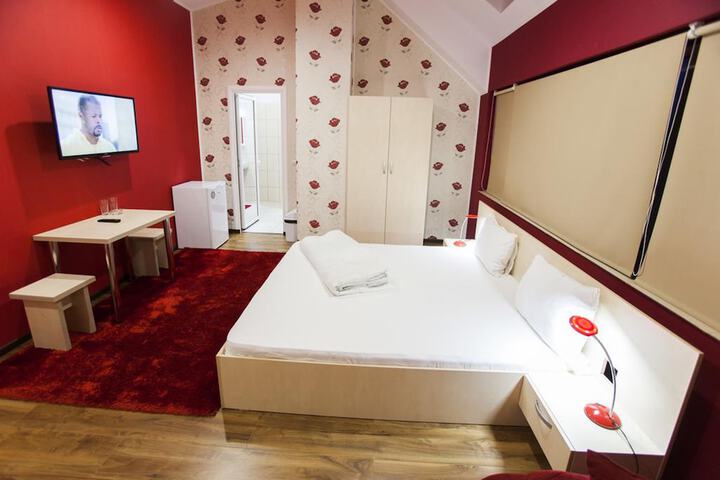 Room 17 of 65