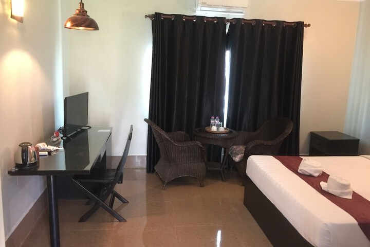 Room 18 of 106
