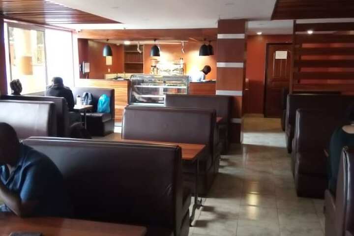 Dining 10 of 14