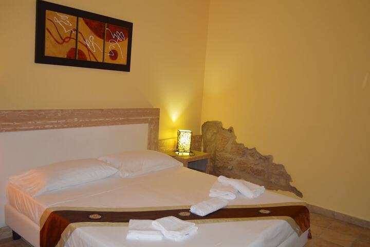 Room 21 of 44