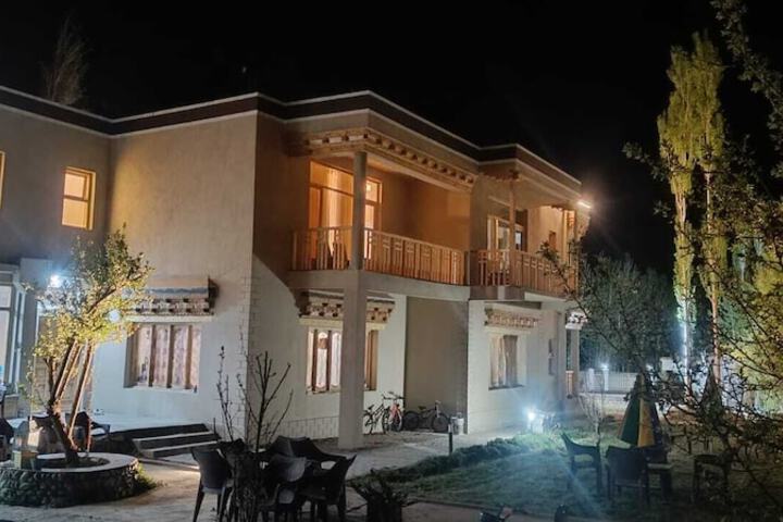 Hotel 6 of 7