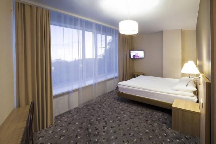 Room 7 of 32