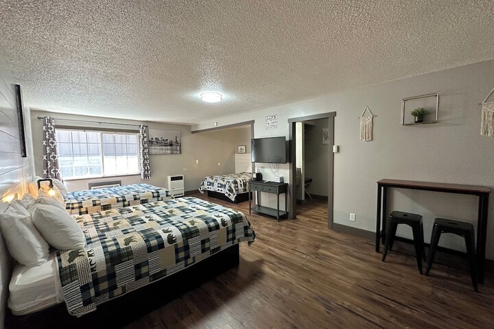 Standard Single King Bed (25 of 30)