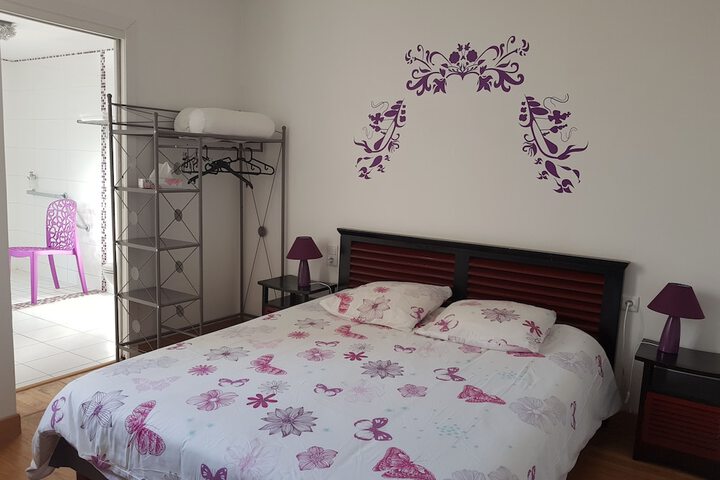 Room 2 of 16