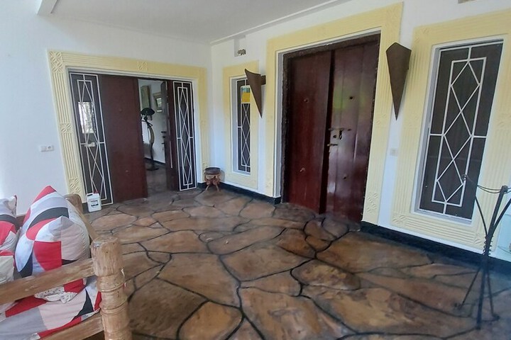 Room 33 of 52