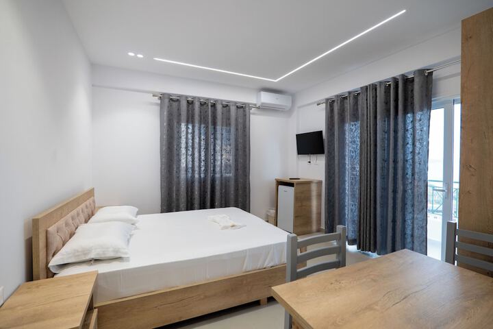 Room 8 of 81
