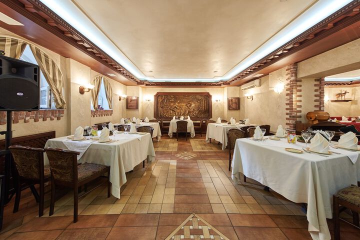Dining 54 of 75