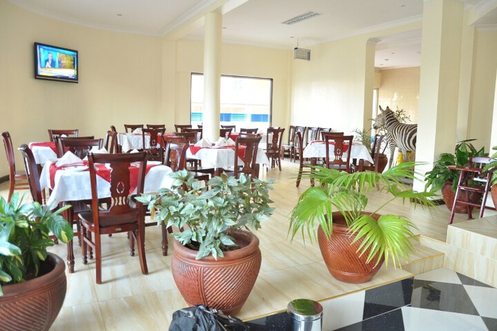 Dining Photos