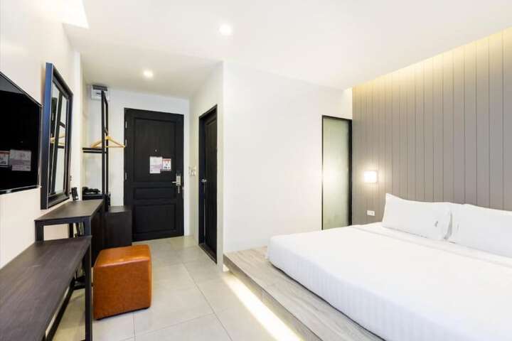 Room 14 of 60