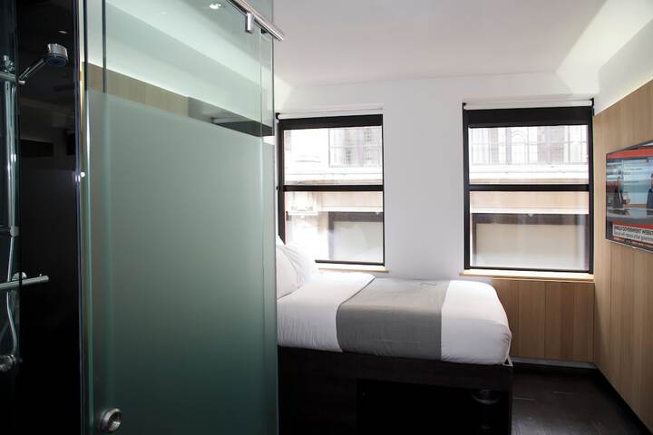Room 3 of 39