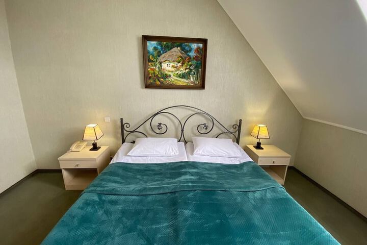 Room 8 of 70