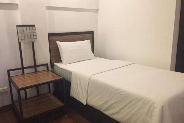 Room 26 of 112