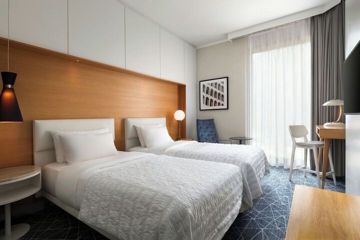 Room 43 of 158